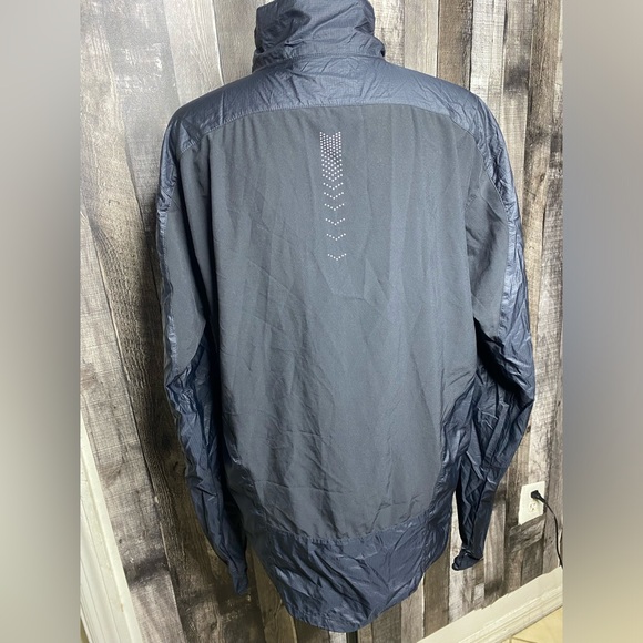 Patagonia windbreaker - Picture 2 of 7